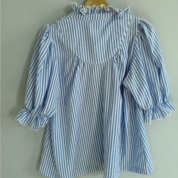 Tuckernuck Pomander Place Blue Stripe Selena Blouse size M - Picture 4 of 4